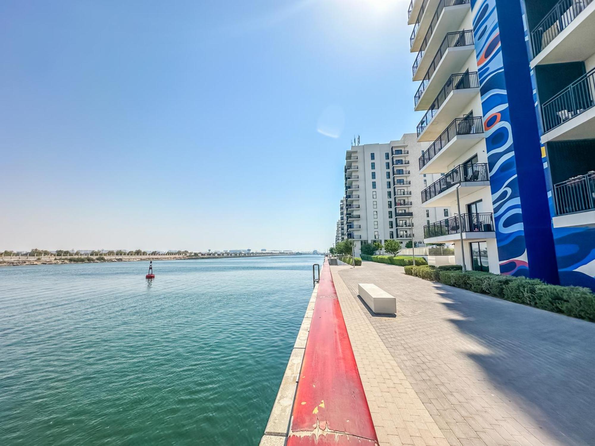 Yas Canal 2 Premium Near The Canal And F1 Апартаменты *